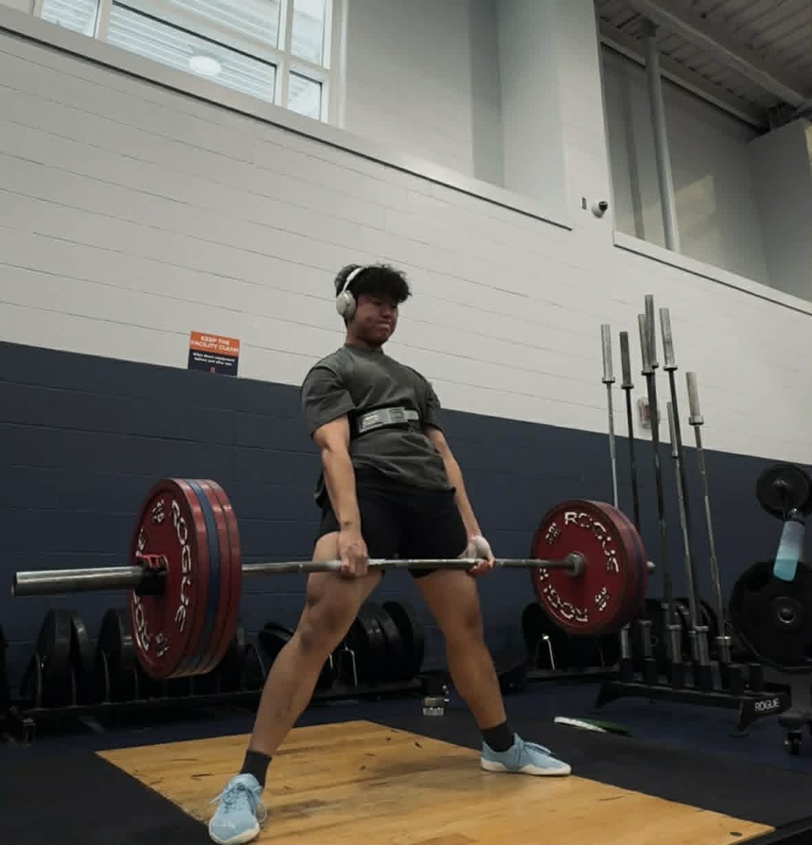 Max deadlifting in training